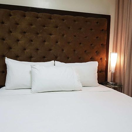 Studio Unit At The Breeze Residences Manila Exteriör bild