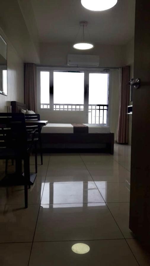 Studio Unit At The Breeze Residences Manila Exteriör bild