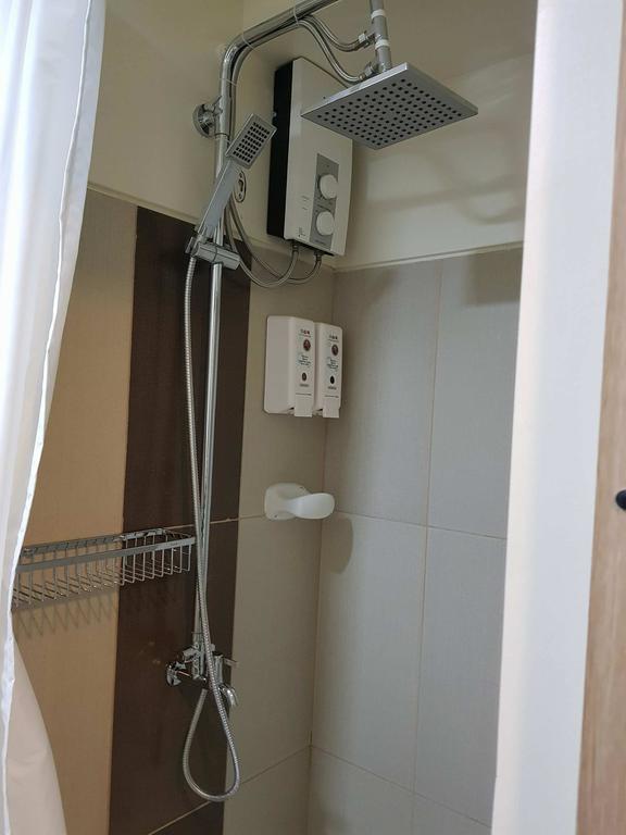 Studio Unit At The Breeze Residences Manila Exteriör bild
