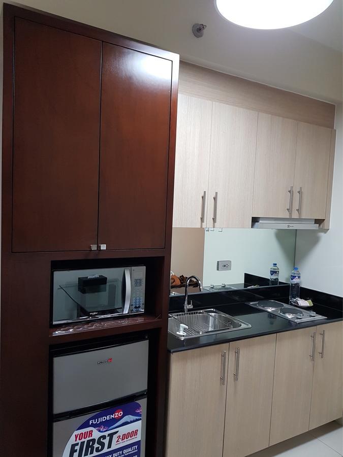Studio Unit At The Breeze Residences Manila Exteriör bild